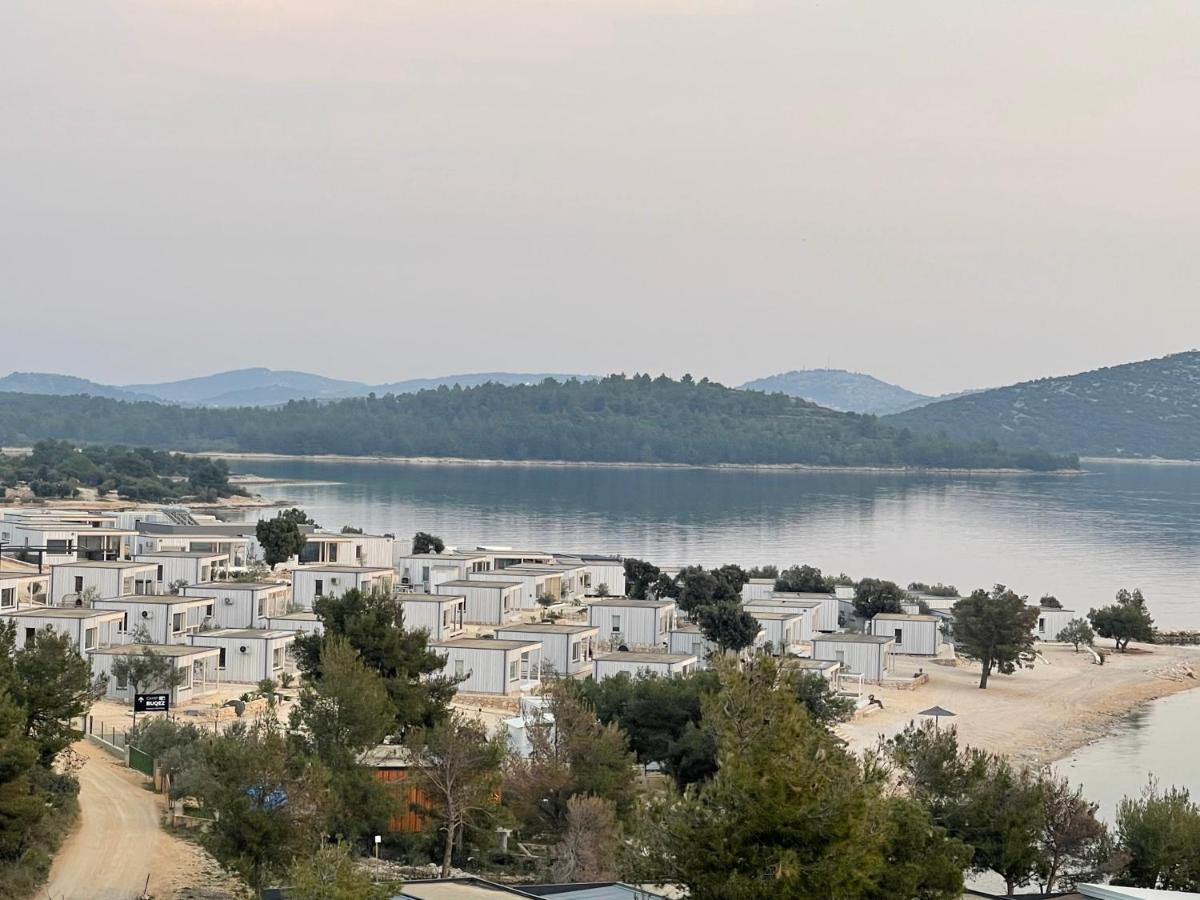 Buqez Eco Resort - Beachfront 20 & House 42 Драге Экстерьер фото